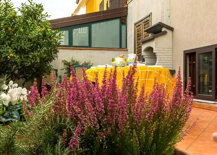 Lilla - And Garden *